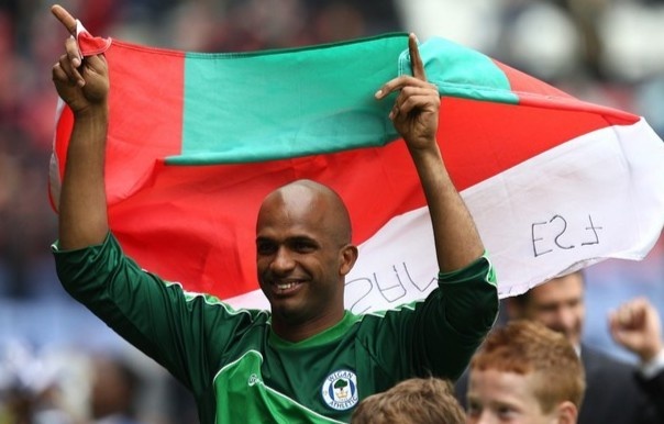 Thu thanh Oman la tam guong cho cau thu tre chau A hinh anh