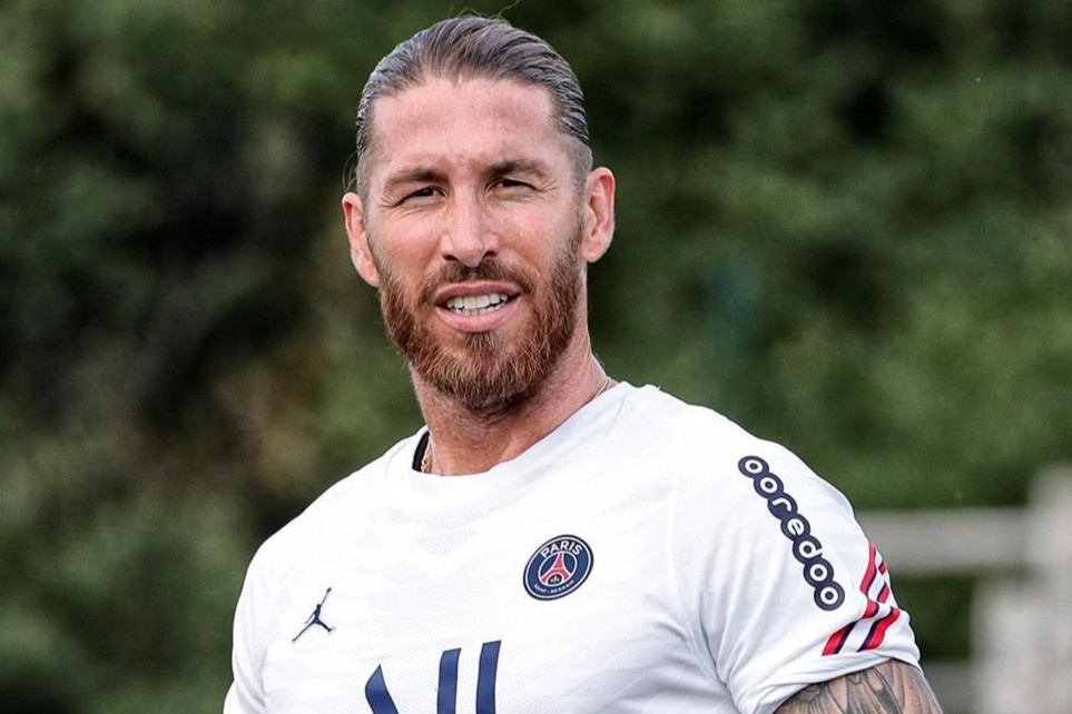 Tinh trang bi an cua Ramos tai PSG hinh anh