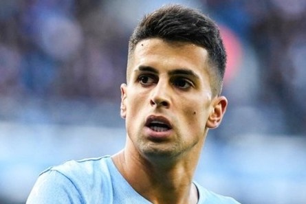Cancelo la dai dien cho thu bong da dac biet cua Pep hinh anh