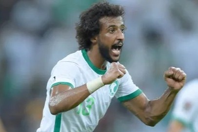 Tham vong vao top 20 the gioi cua tuyen Saudi Arabia hinh anh