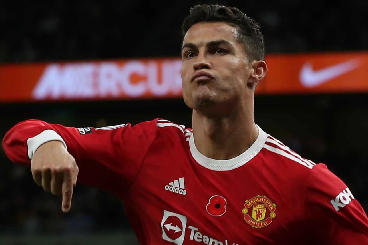 Loi dap tra cua Ronaldo hinh anh