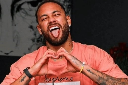 Thoi quen kho bo cua Neymar hinh anh