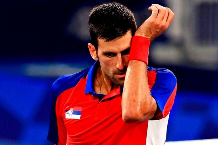 Phien toa xu Djokovic bi gian doan vi su co hinh anh