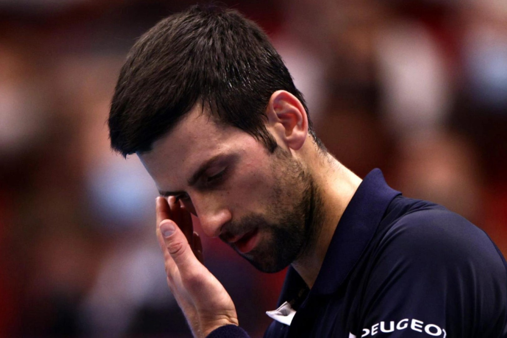 Djokovic nen thay doi de vi dai hon hinh anh