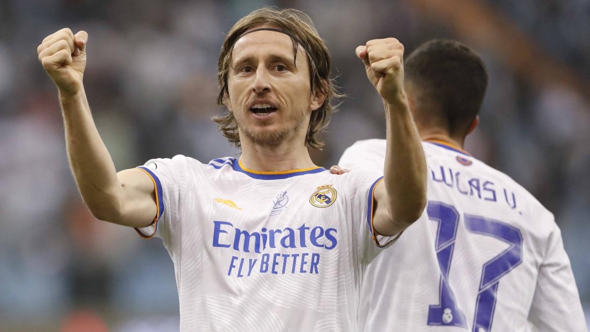 Ai xung dang khoac ao so 10 o Real Madrid? hinh anh