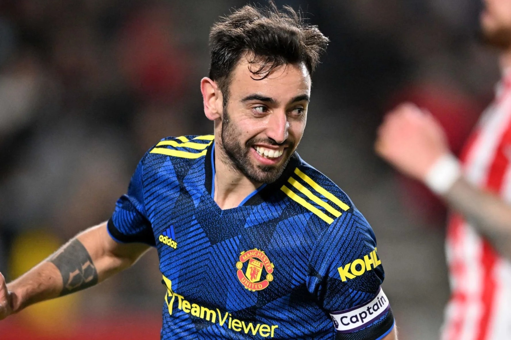 Rangnick giai duoc bai toan mang ten Bruno Fernandes hinh anh