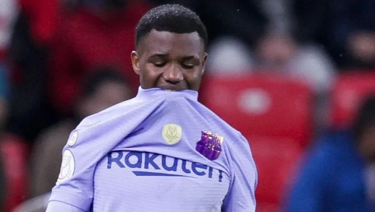 Barca can tranh huy hoai tuong lai Ansu Fati hinh anh