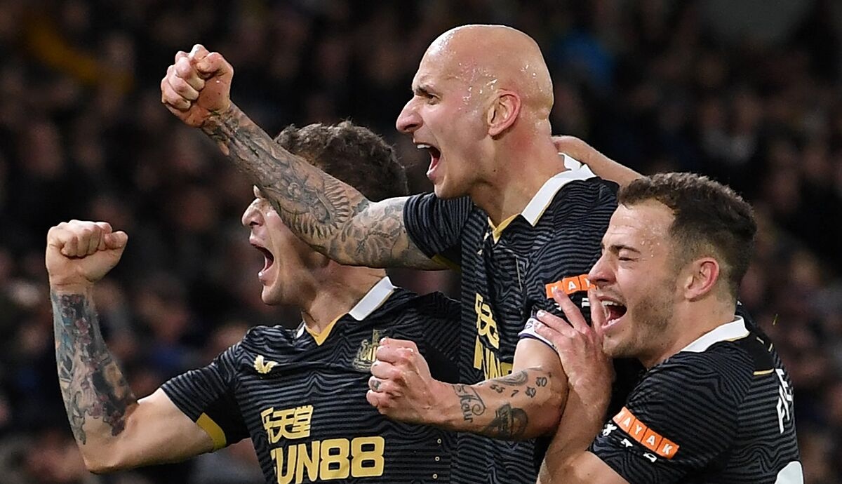 Newcastle tam thoat hiem hinh anh