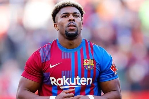 Adama Traore la con gio la cua Barca hinh anh