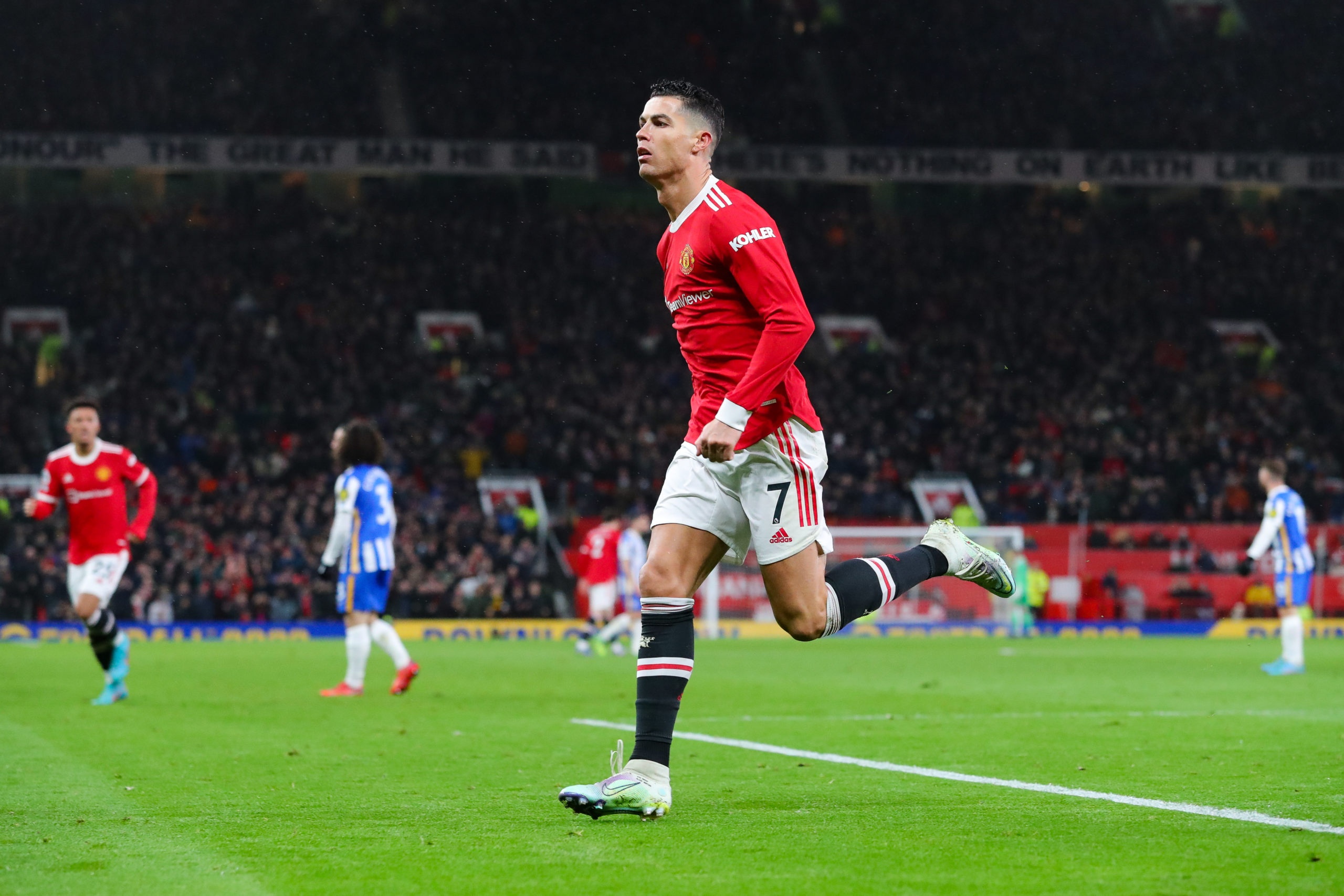 Cristiano Ronaldo anh 1