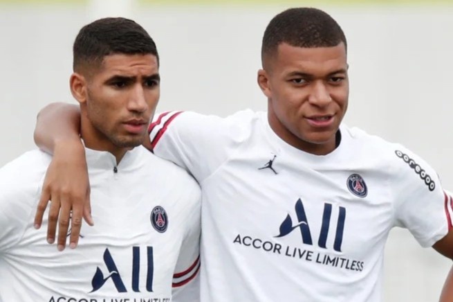 Ban than cua Mbappe bi co lap tai PSG hinh anh