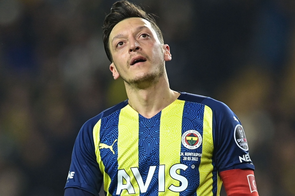 Ozil doi dien doan ket buon trong su nghiep hinh anh