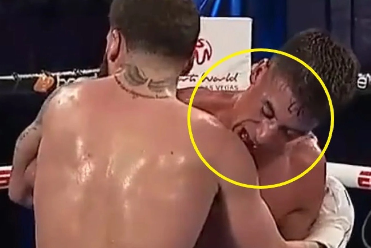 Vo si can doi thu nhung van duoc phep thi dau het tran hinh anh