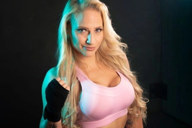 Cuu Ring Girl tro thanh nha vo dich quyen anh the gioi hinh anh