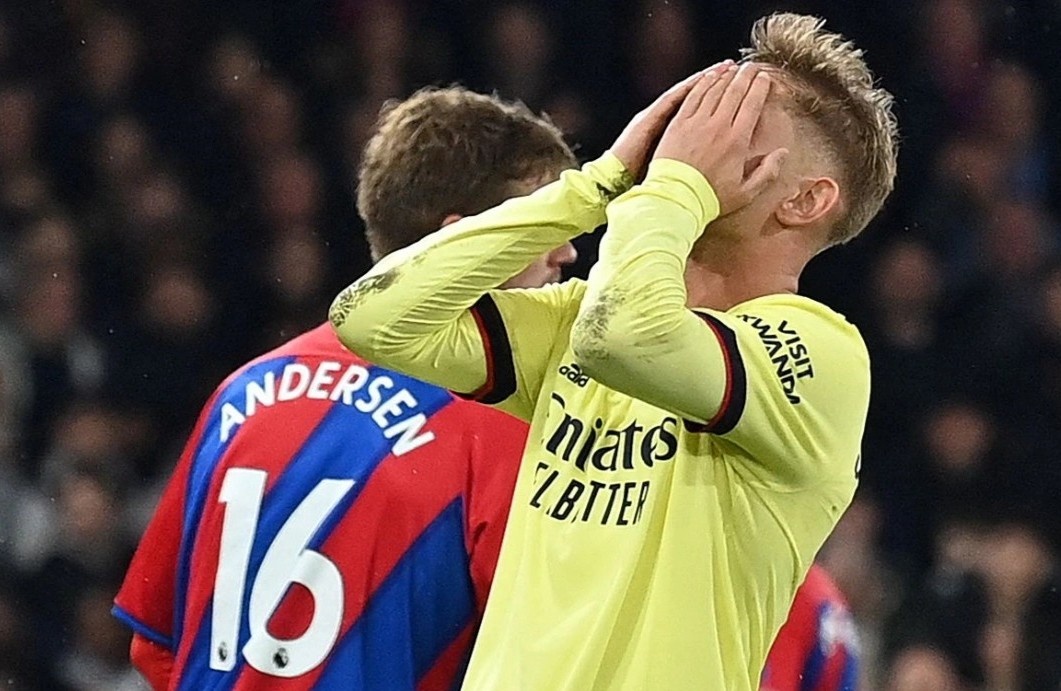 Binh minh gia tao cua Arsenal hinh anh