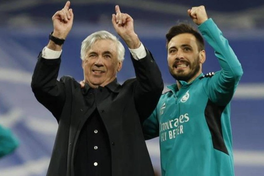 Vi sao Real Madrid hay loi nguoc dong? hinh anh