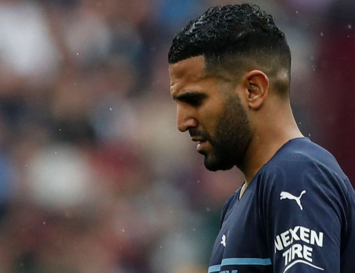 Qua penalty hong cua Mahrez co the khien Man City sup do hinh anh