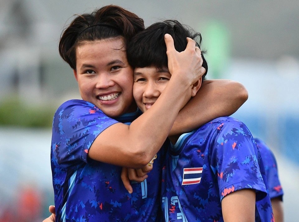 Cac doi Thai Lan nhan thuong lon neu ha Viet Nam o mon bong da hinh anh