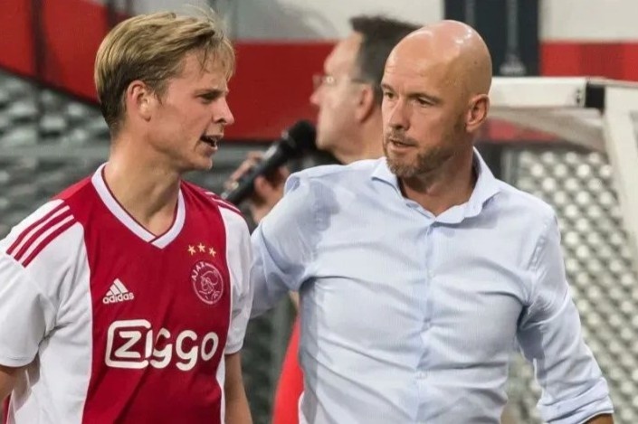 Ten Hag lien tuc noi chuyen voi De Jong hinh anh