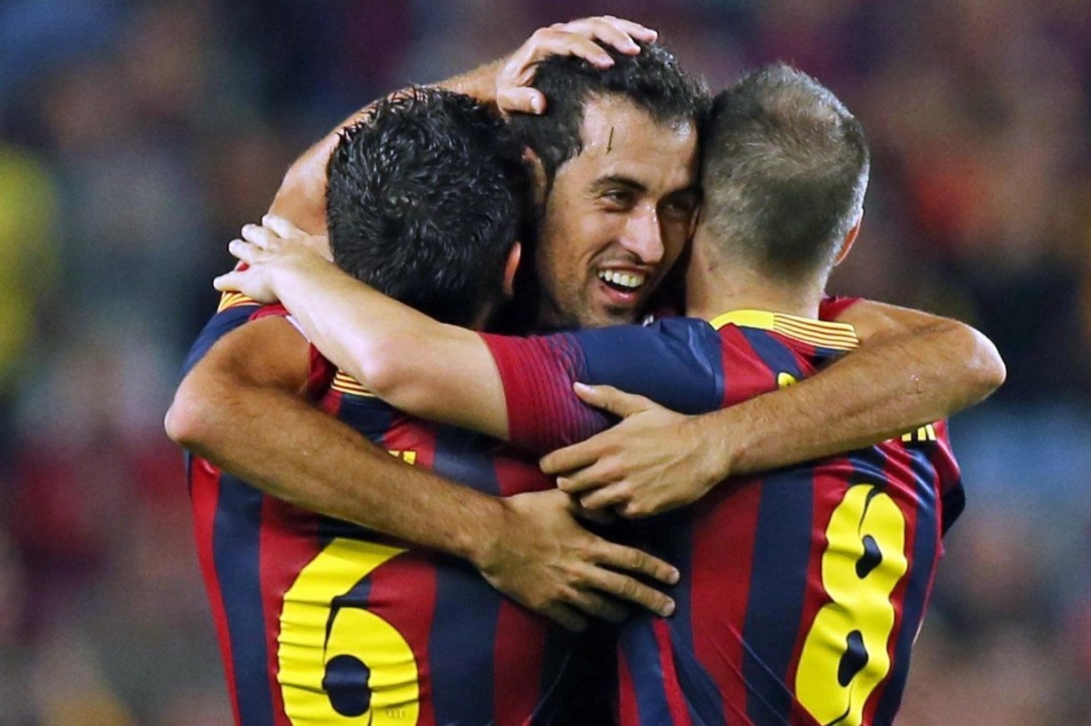 Nhung bo ba tien ve trung tam hay nhat lich su Champions League hinh anh