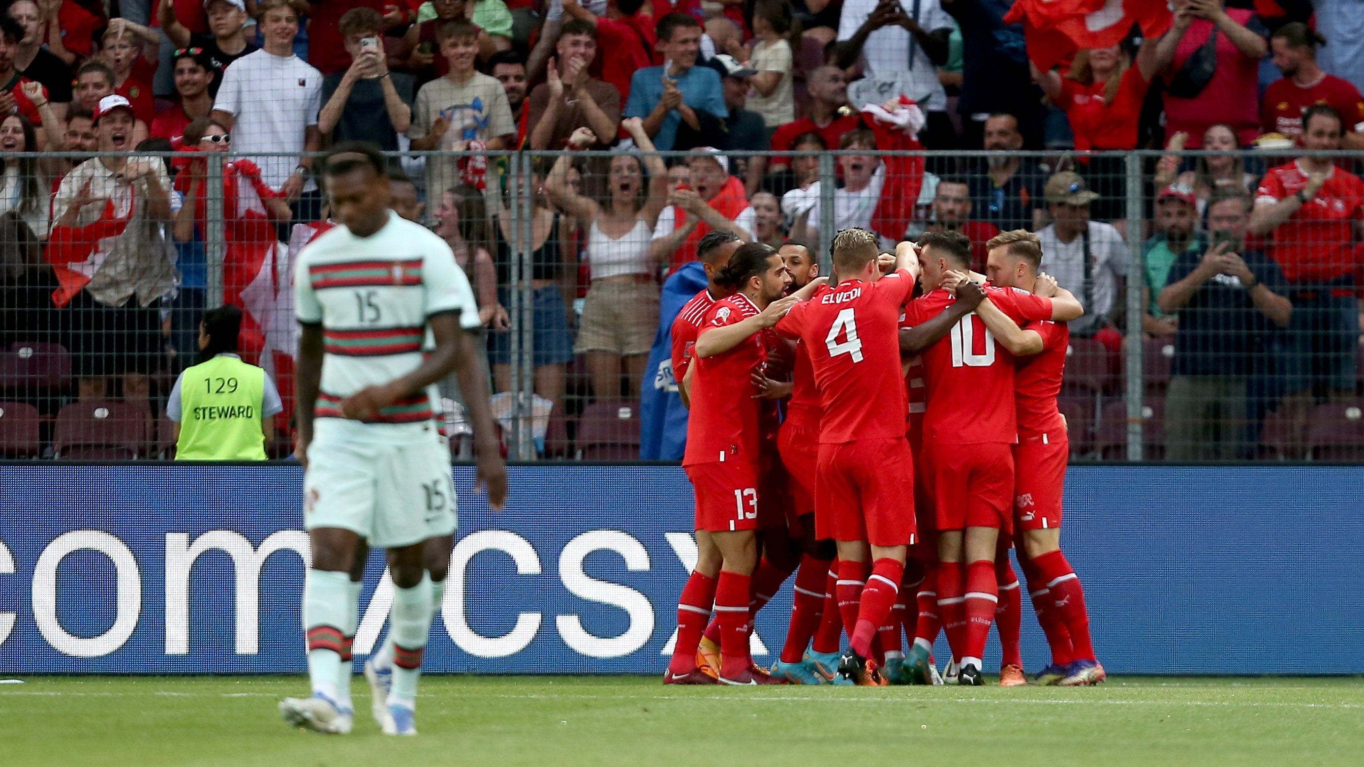 Cristiano Ronaldo anh 1