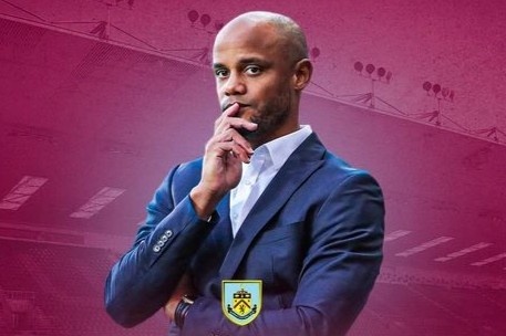 Kompany lam HLV truong Burnley hinh anh