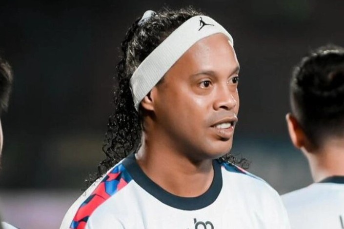 Ronaldinho chinh phuc nguoi ham mo Indonesia hinh anh