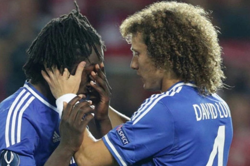 Thoi quen mua lai nguoi cu cua Chelsea hinh anh