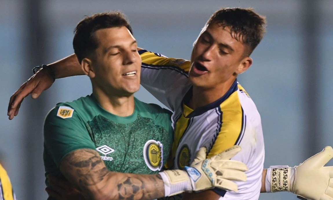 Thu mon dau tien lap cu dup o giai VDQG Argentina hinh anh