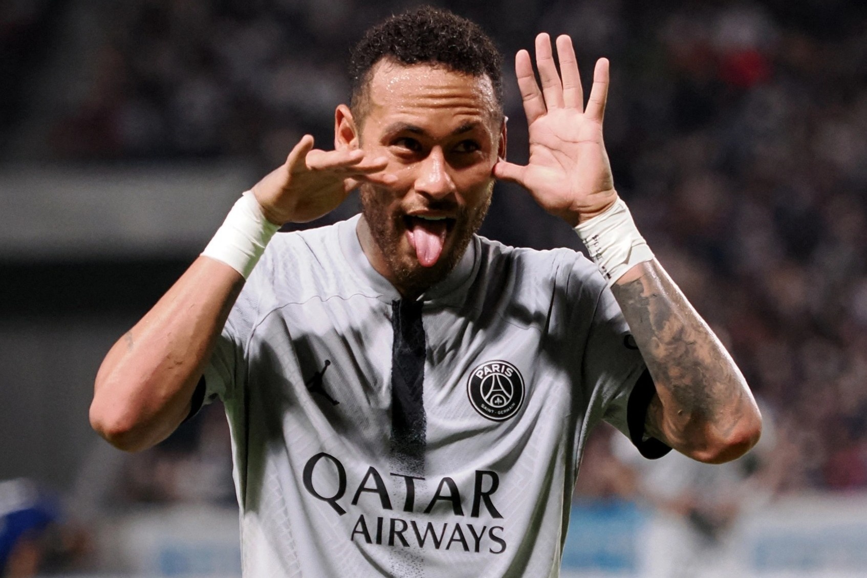 Thu bong da xau xi cua Neymar hinh anh