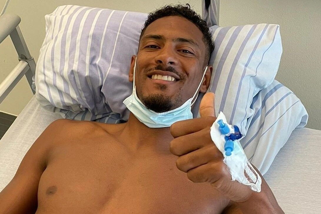 Tan binh dat gia cua Dortmund dinh khoi u ac tinh hinh anh