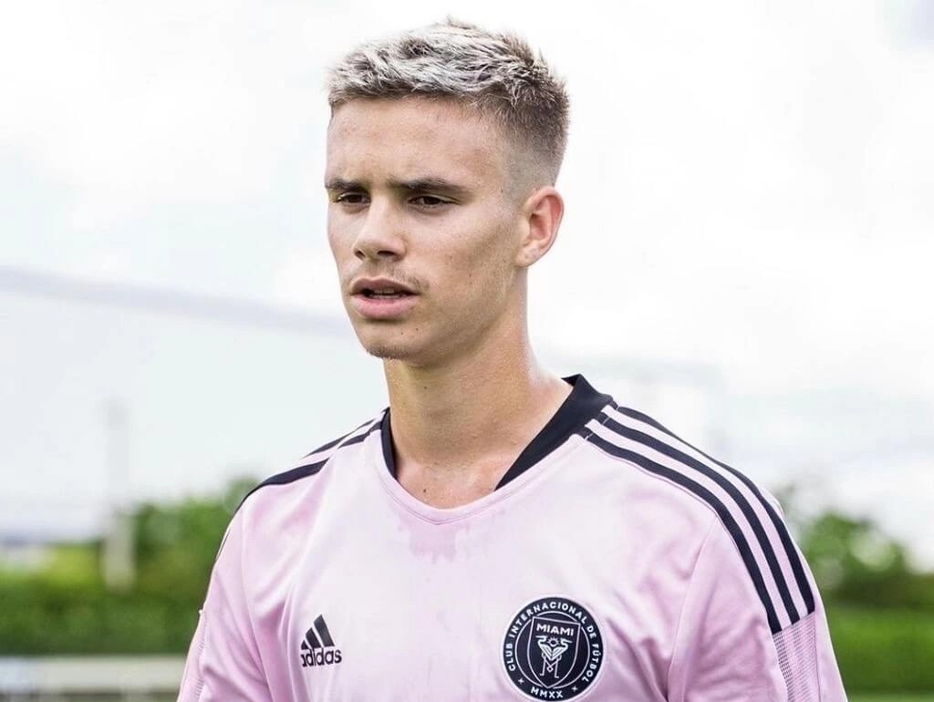 Con trai Beckham sap co co hoi da chinh hinh anh