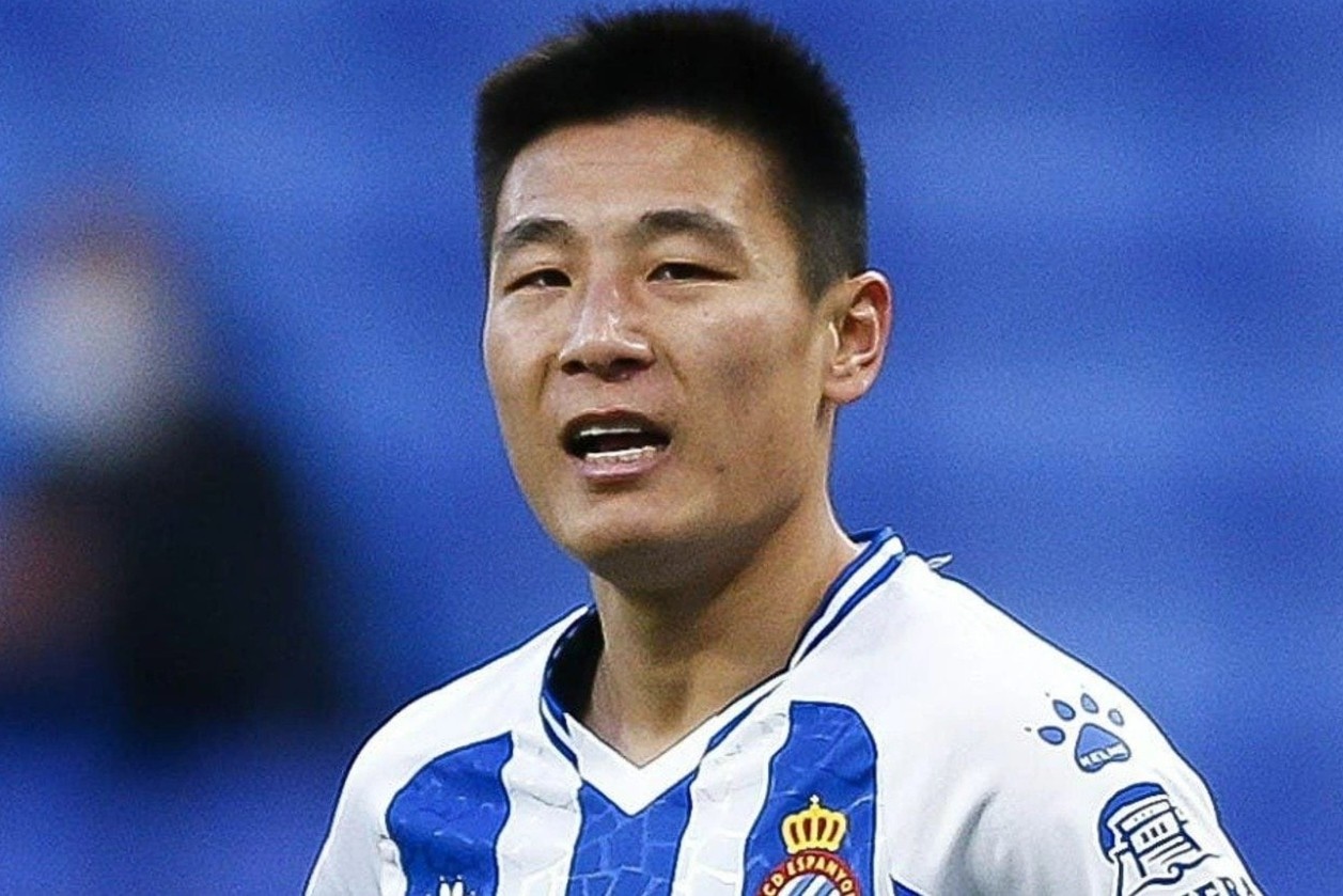 That bai cua Wu Lei chi ra thuc trang bong da Trung Quoc hinh anh