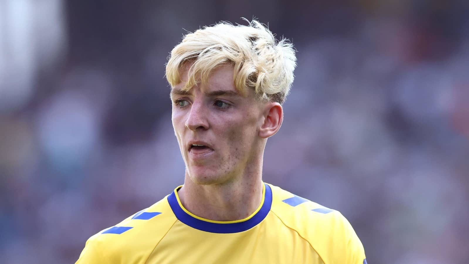 Chelsea ra gia 45 trieu bang cho tien dao U21 Anh hinh anh