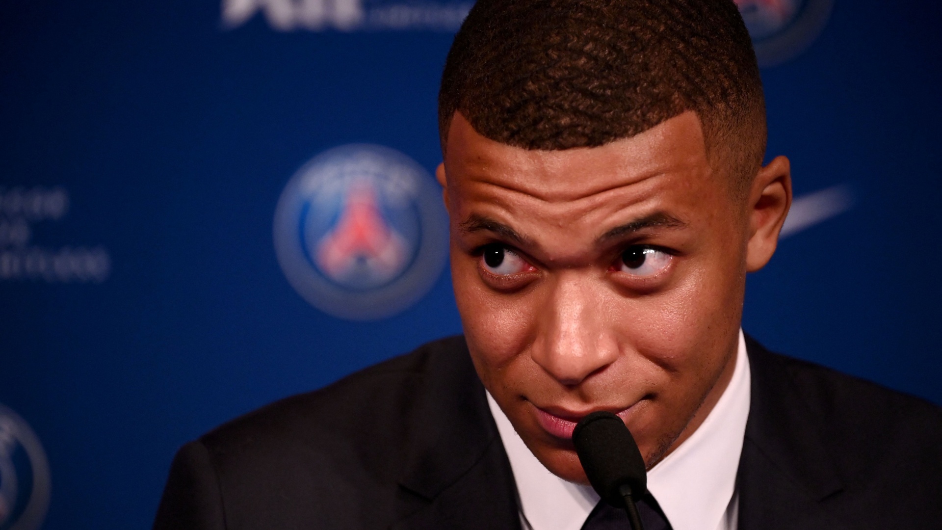 Sep Bayern chi trich vu Mbappe den Real Madrid hinh anh