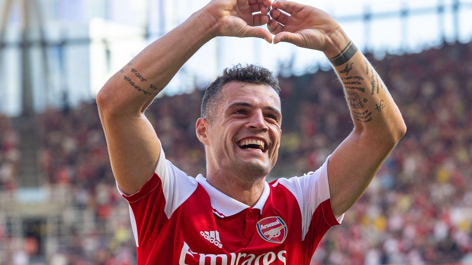 Arsenal hoi sinh nho tranh vet xe do cua MU hinh anh