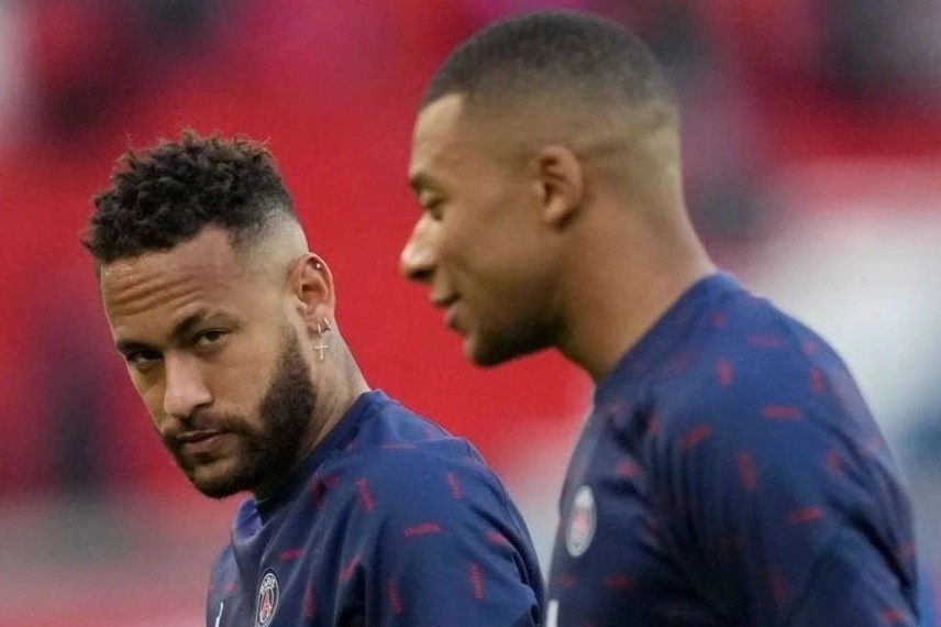 Mbappe co the huy hoai PSG tu ben trong hinh anh
