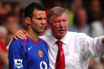 Sir Alex ra toa lam chung cho Giggs hinh anh
