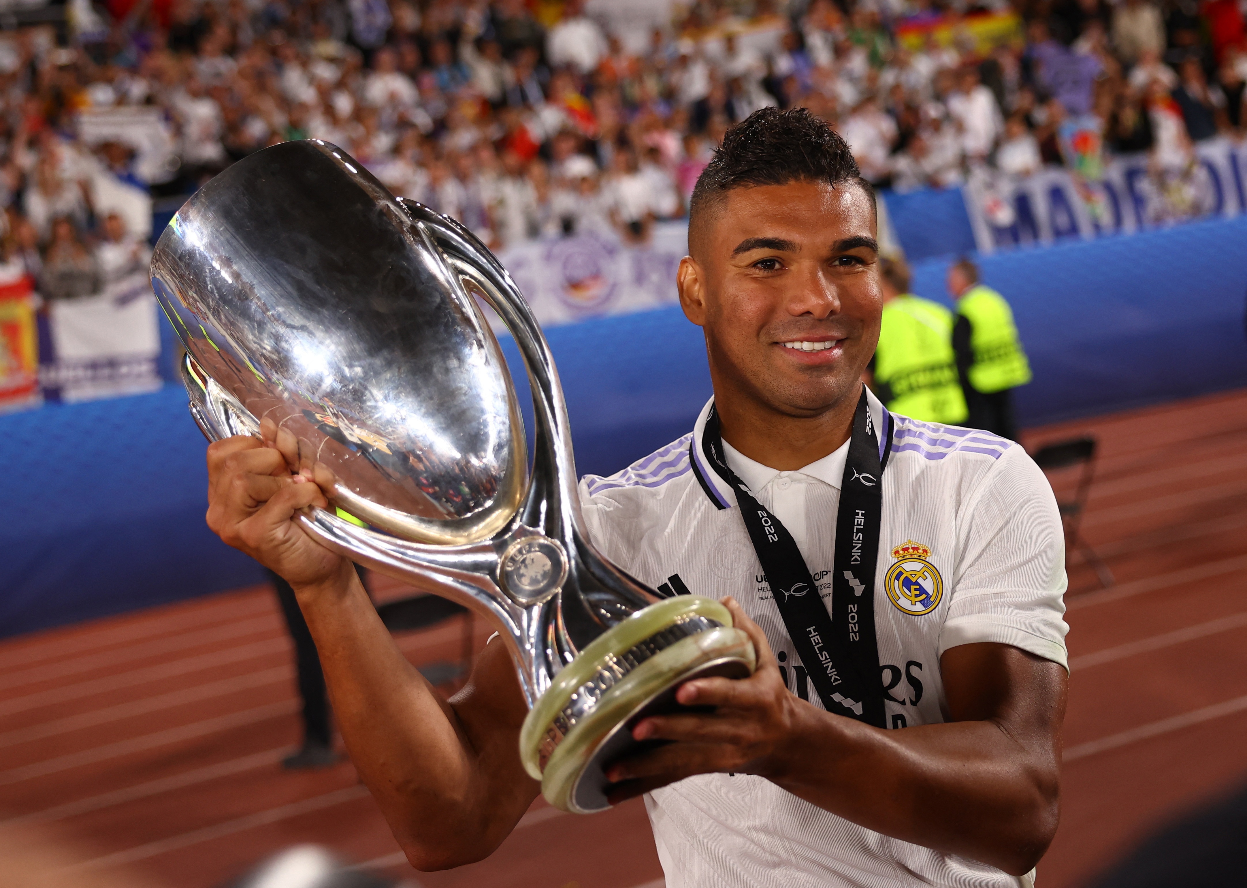 Co hoi de Casemiro ra san truoc Liverpool hinh anh