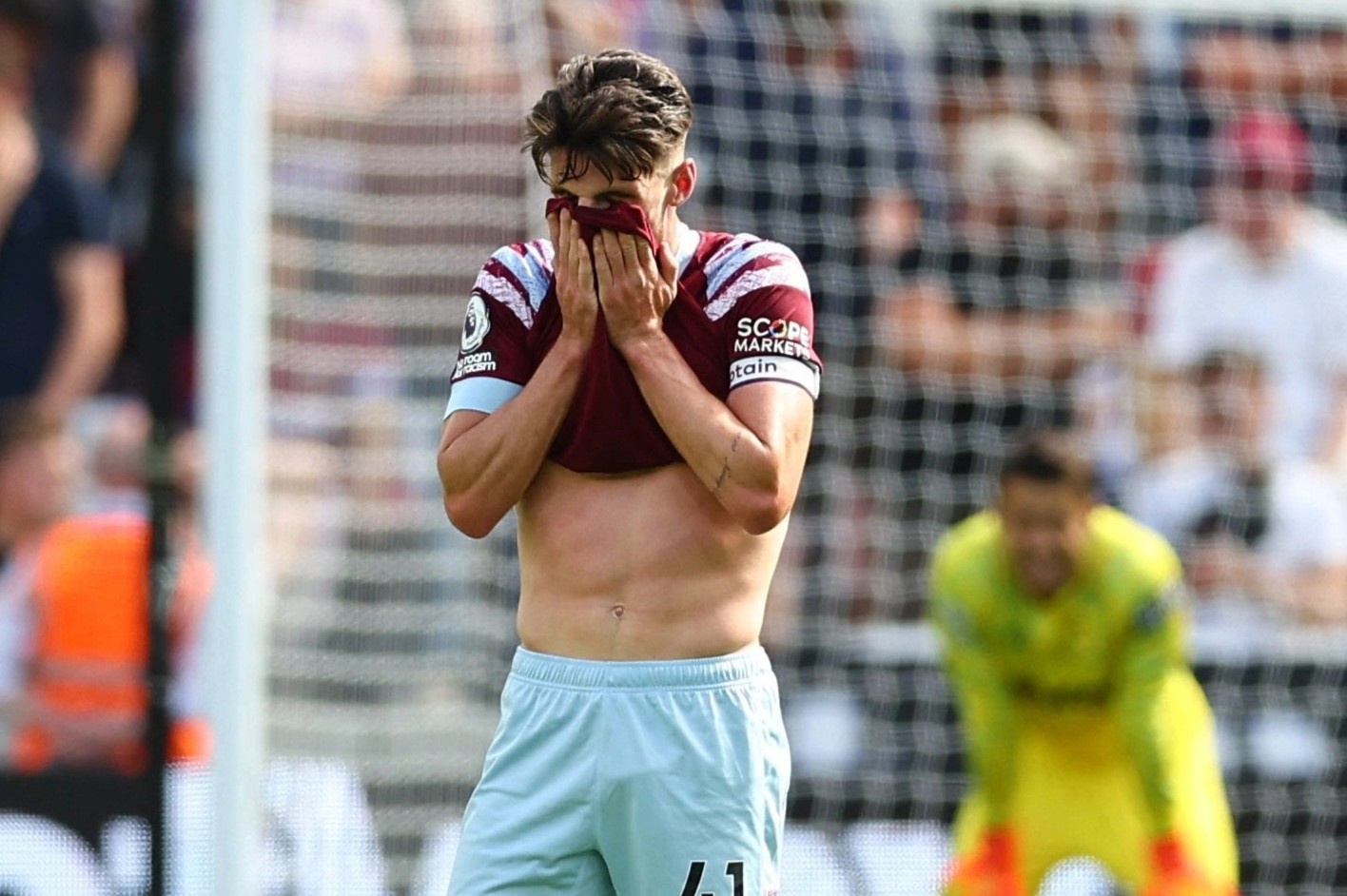 West Ham thay MU dung cuoi BXH Premier League hinh anh