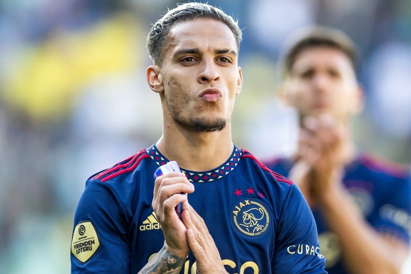 Tien dao Ajax nop don xin den MU hinh anh