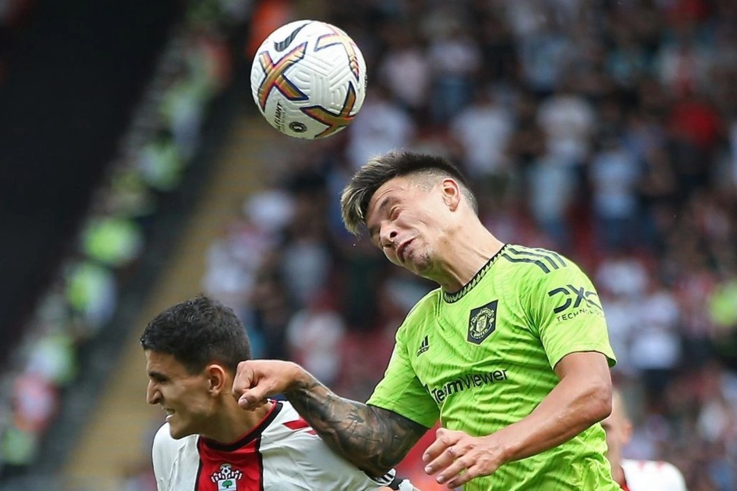 Martinez co ty le khong chien tot hon Van Dijk va Koulibaly hinh anh