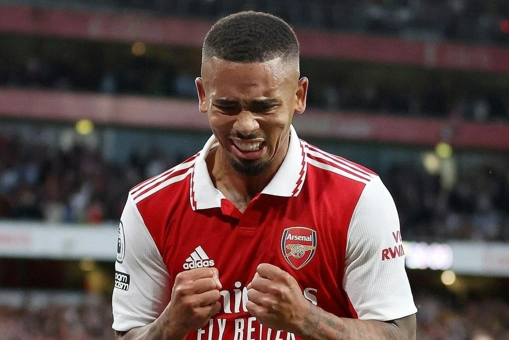 Arsenal giu ngoi dau Premier League sau 5 chien thang lien tiep hinh anh