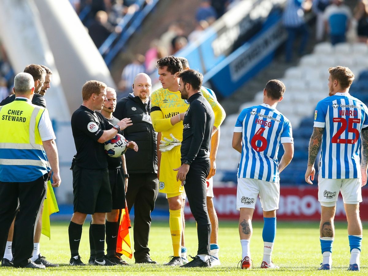 Huddersfield Town anh 6