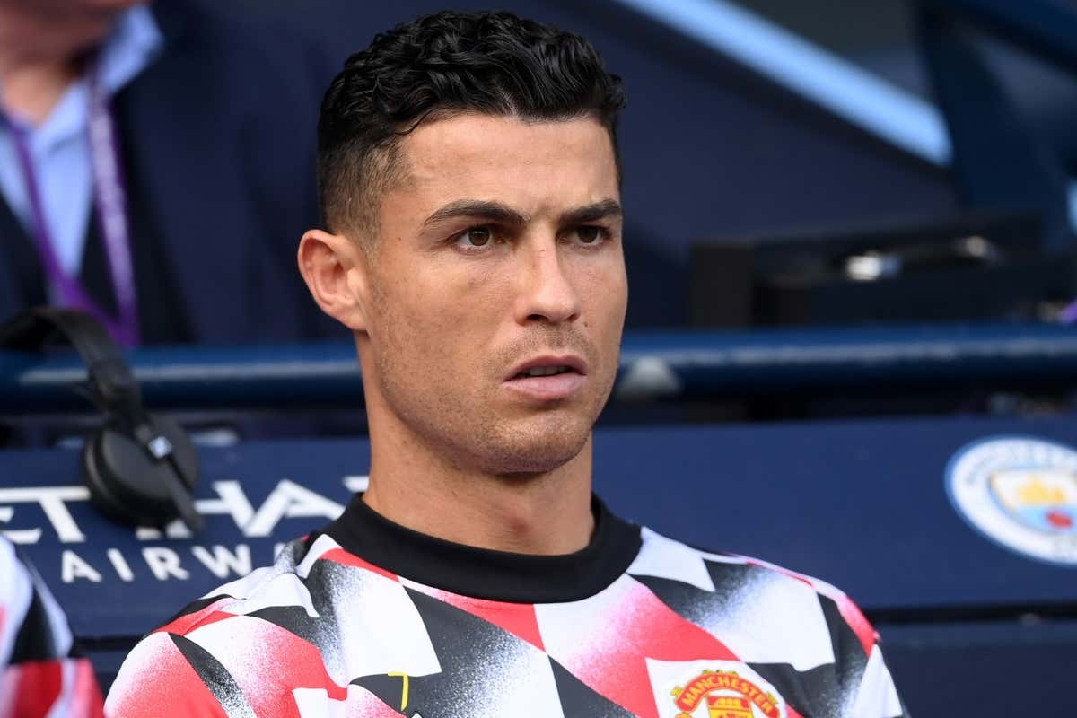 Keane: 'MU thieu ton trong Ronaldo' hinh anh