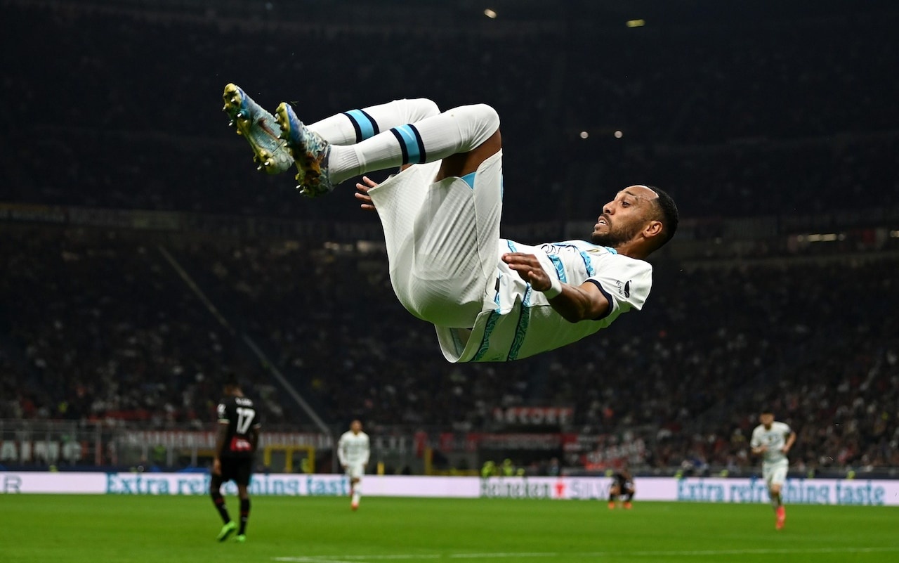 Aubameyang giup Chelsea thang tran thu 4 lien tiep hinh anh