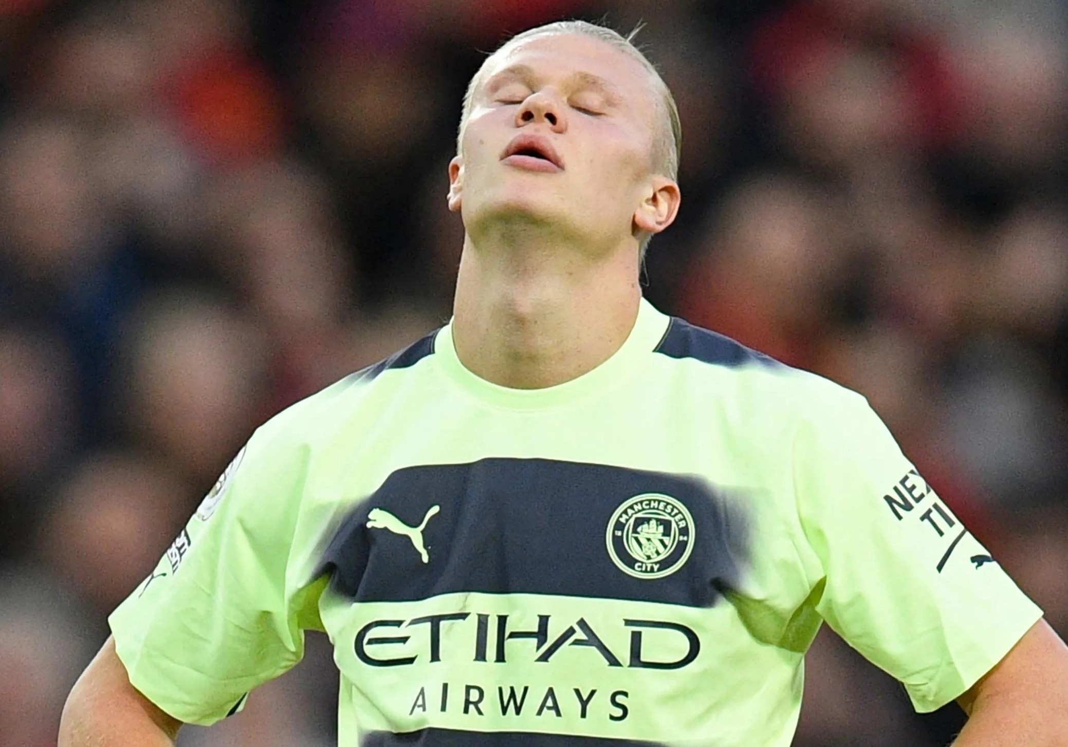 Haaland phoi bay nhuoc diem truoc Liverpool hinh anh