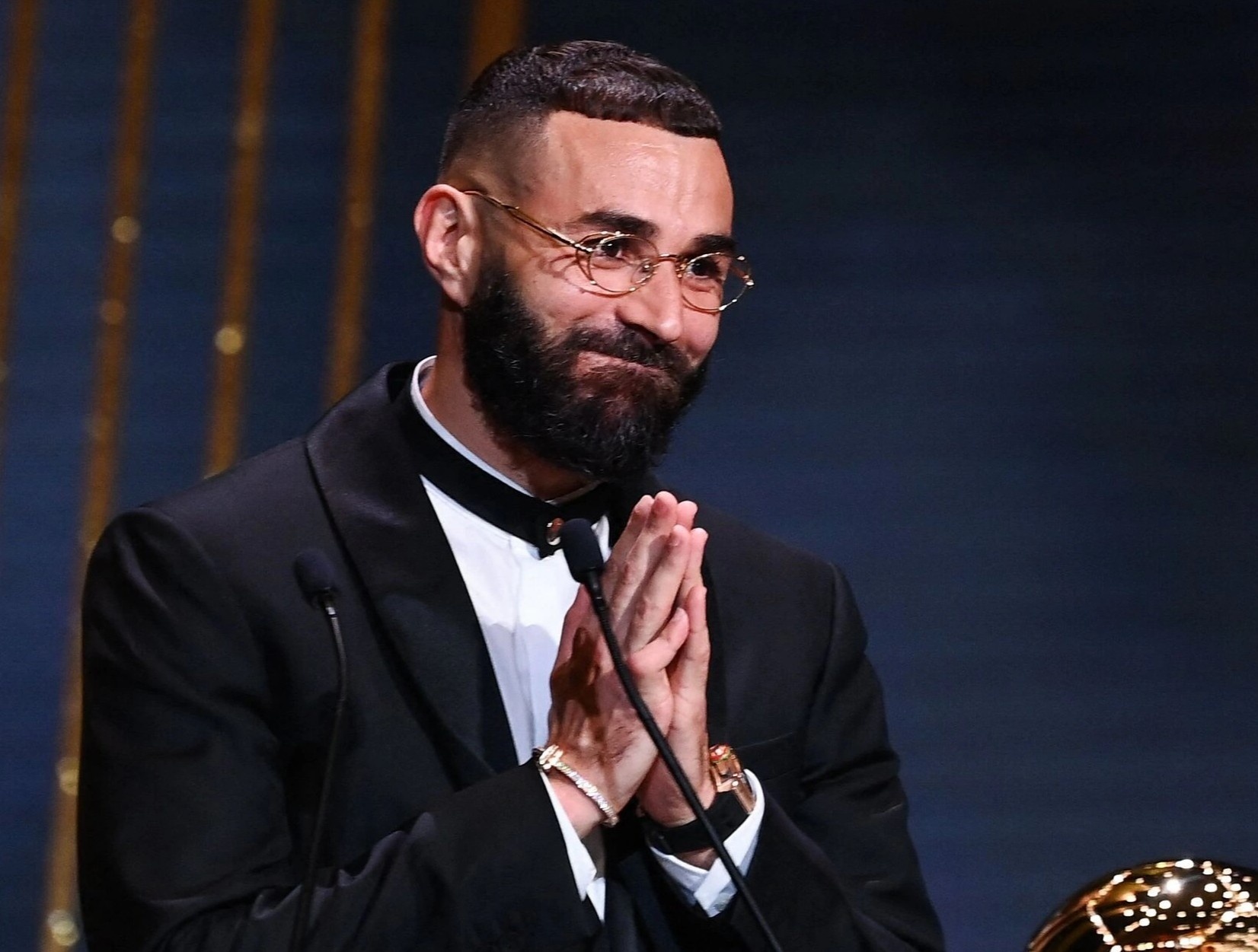 Qua bong vang cua Benzema la bai hoc lon cho Mbappe hinh anh