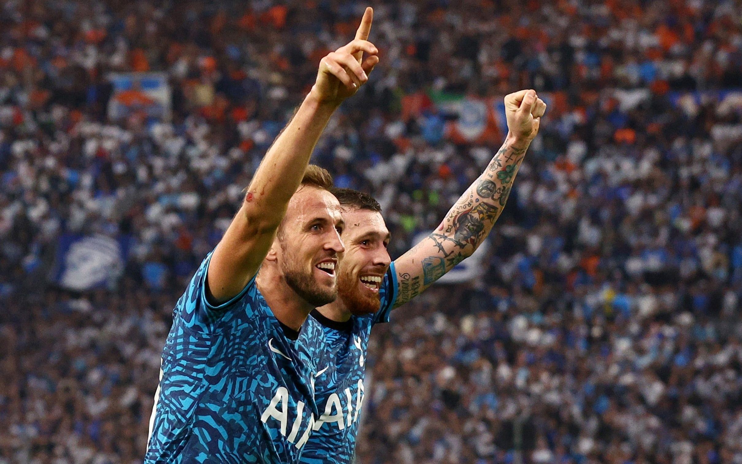 Tottenham vuot qua vong bang Champions League hinh anh