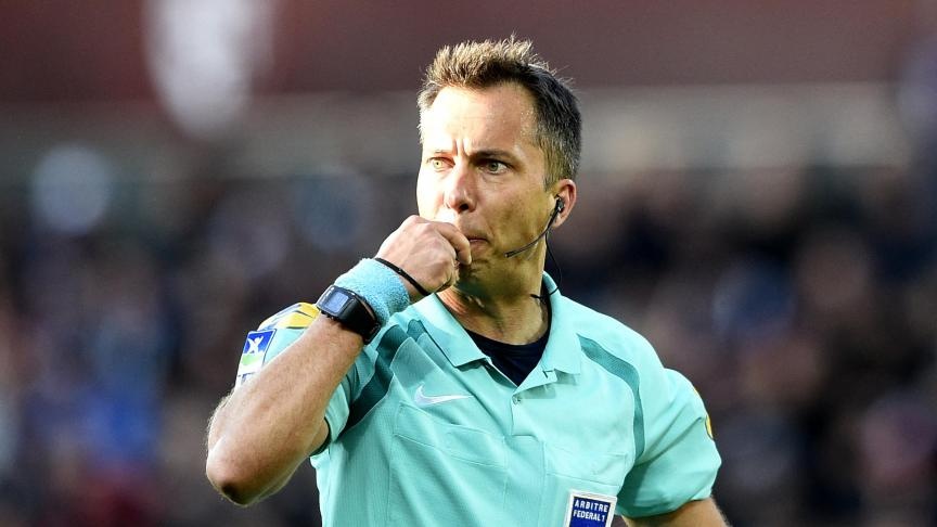 Trong tai Ligue 1 chet trong luc tap luyen hinh anh